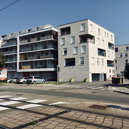 Le T2 Appartement Moderne Avec Terrasse Et Parking Strasbourg Exterior photo