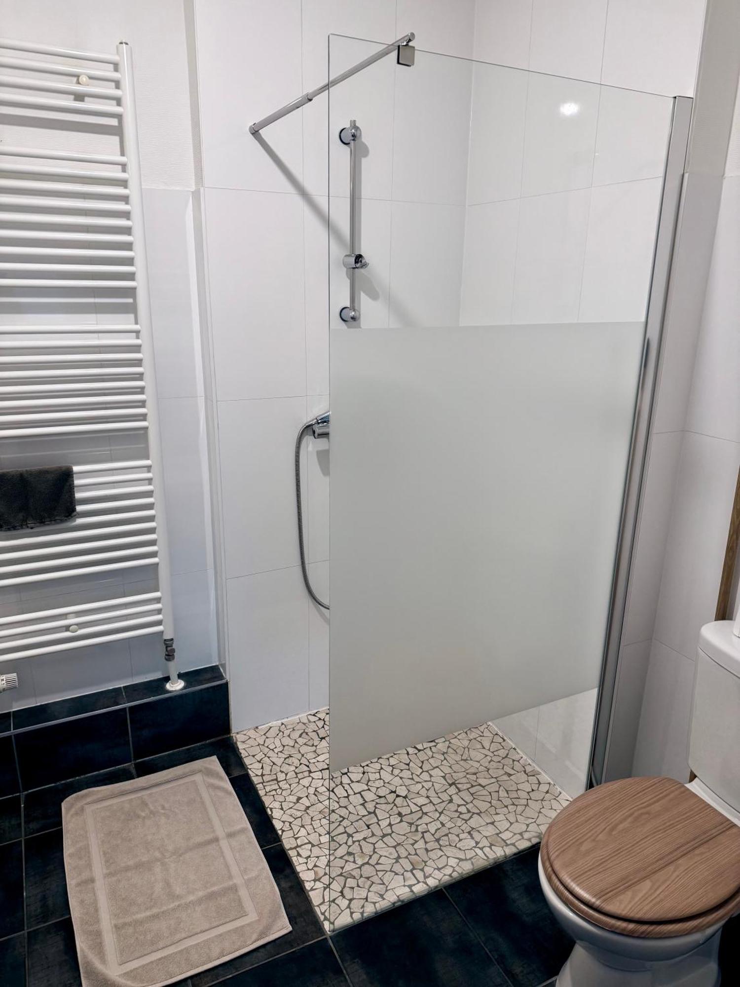 Le T2 Appartement Moderne Avec Terrasse Et Parking Strasbourg Exterior photo